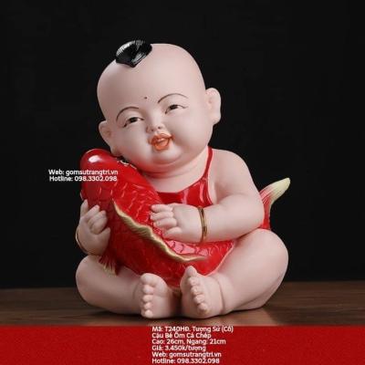 TƯỢNG SỨ ( CÔ ) CẬU BÉ ÔM CÁ CHÉP